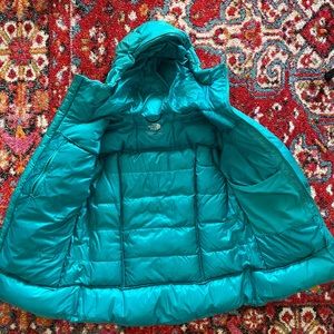 North Face Women’s coat. Size L. Like New